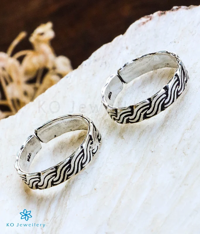 Endless knot engagement rings-Ekah Pure Silver Toe-Rings