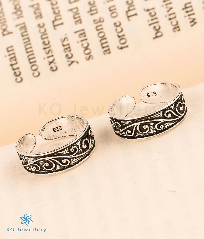 Peace charm engagement rings-The Ornate Silver Toe-Rings