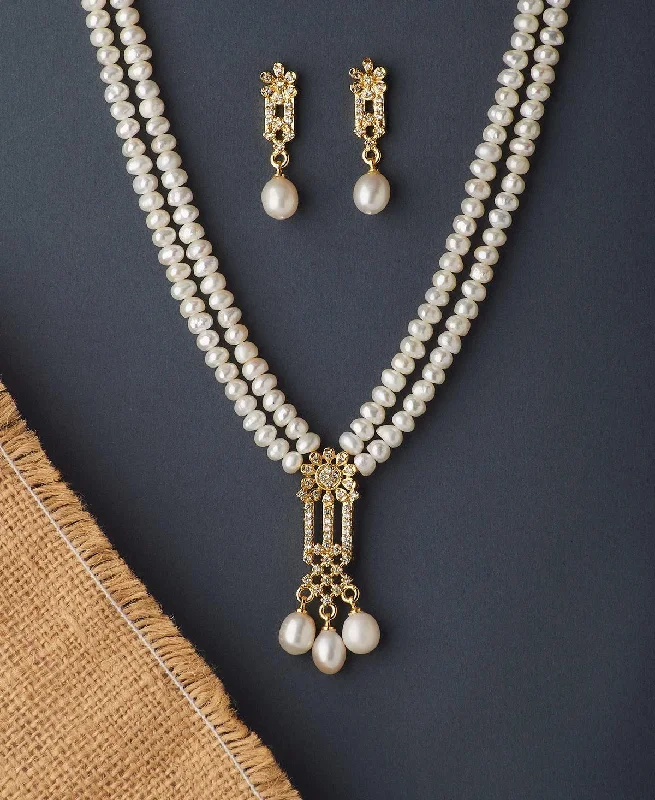 Polished name necklaces-Beautiful Stone Studded Pearl Necklace Set