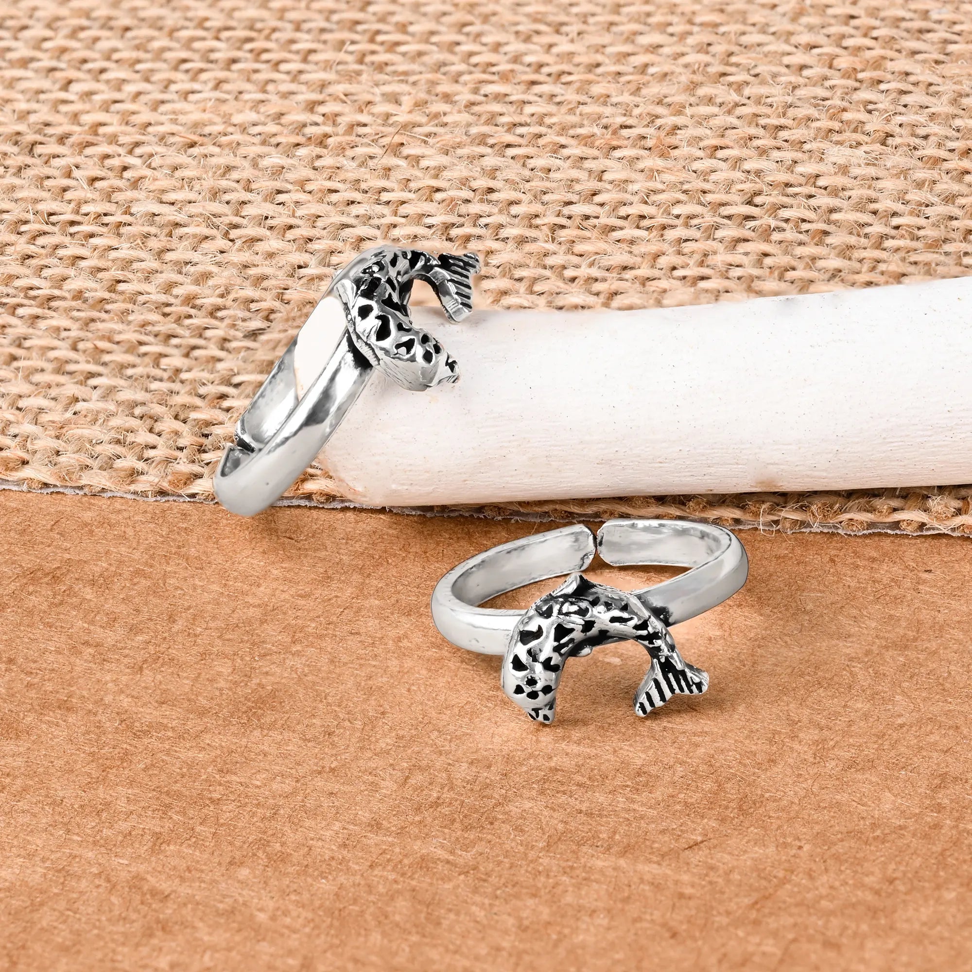 Wide halo engagement rings-Fish Design Toe Ring