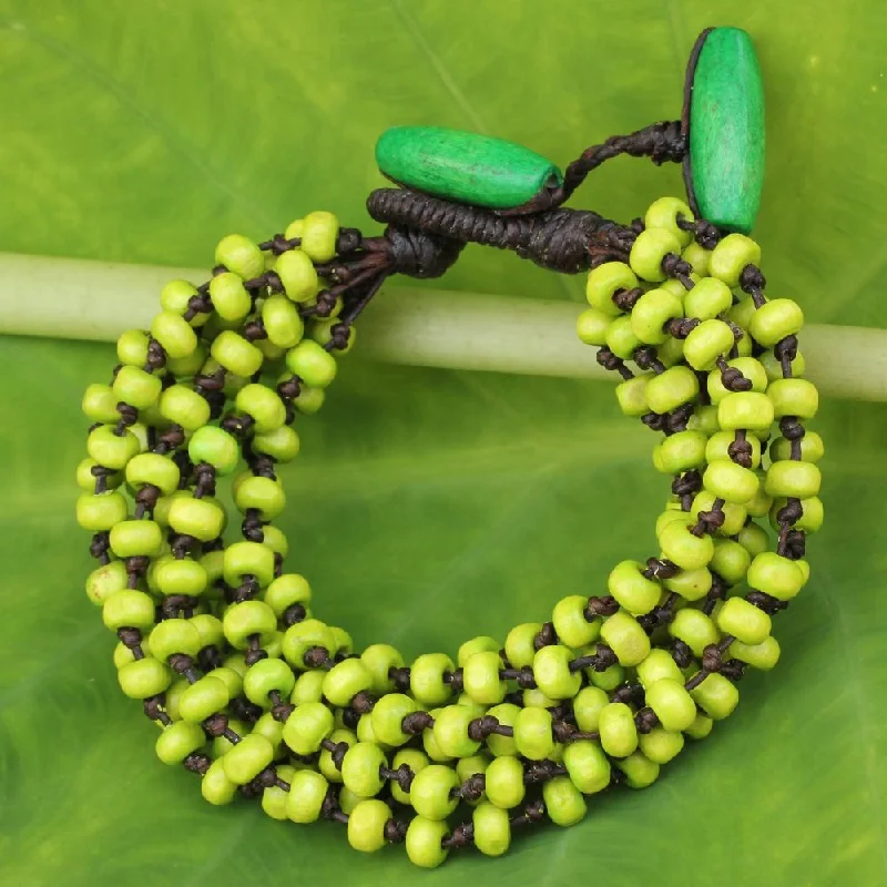 Pure link bangles-Handmade Littleleaf Boxwood 'Chartreuse' Bracelet (Thailand)