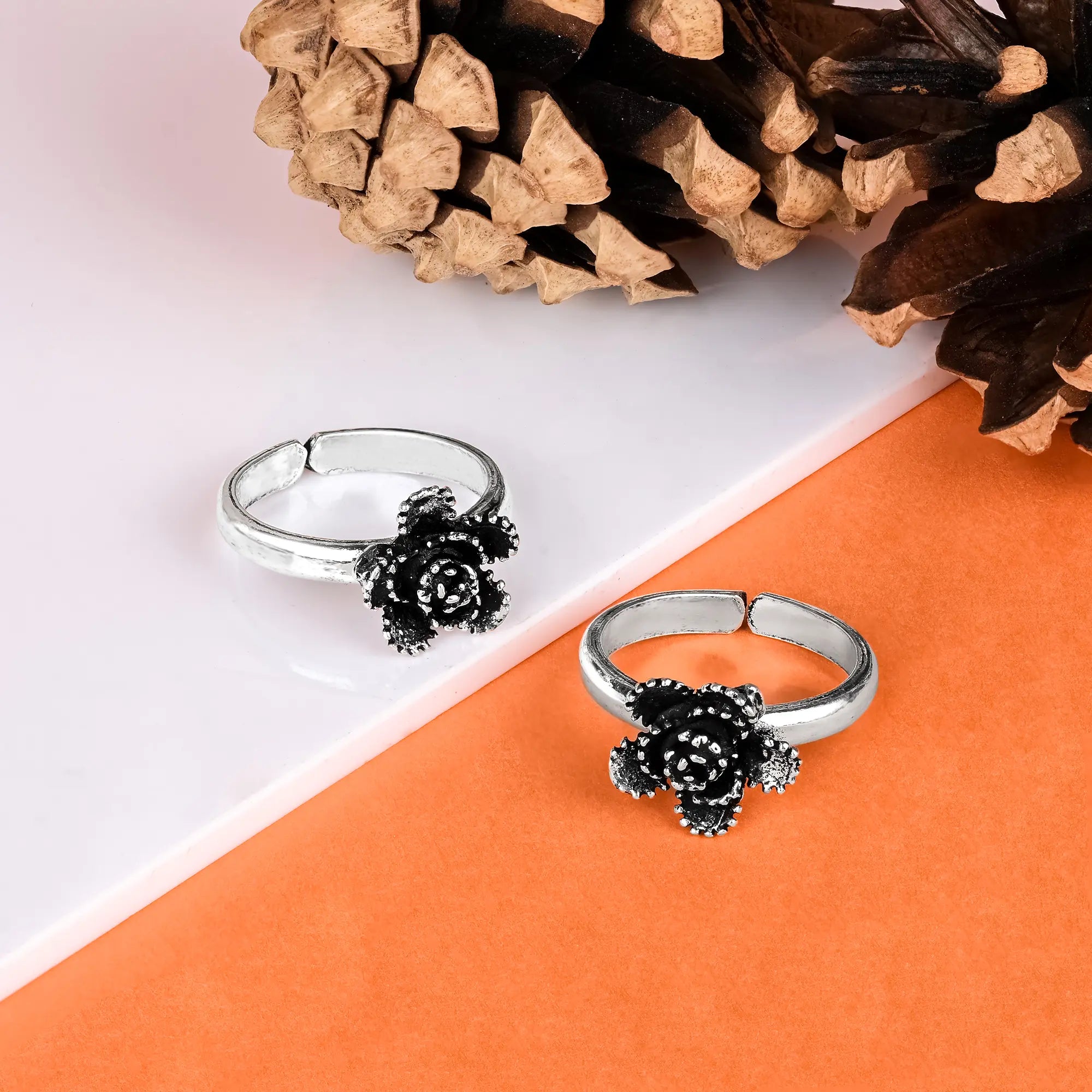 Eternity style engagement rings-Oxidised Flower Toe Ring