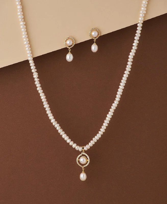 Fluid design necklaces-Beautiful Real Pearl Necklace Set