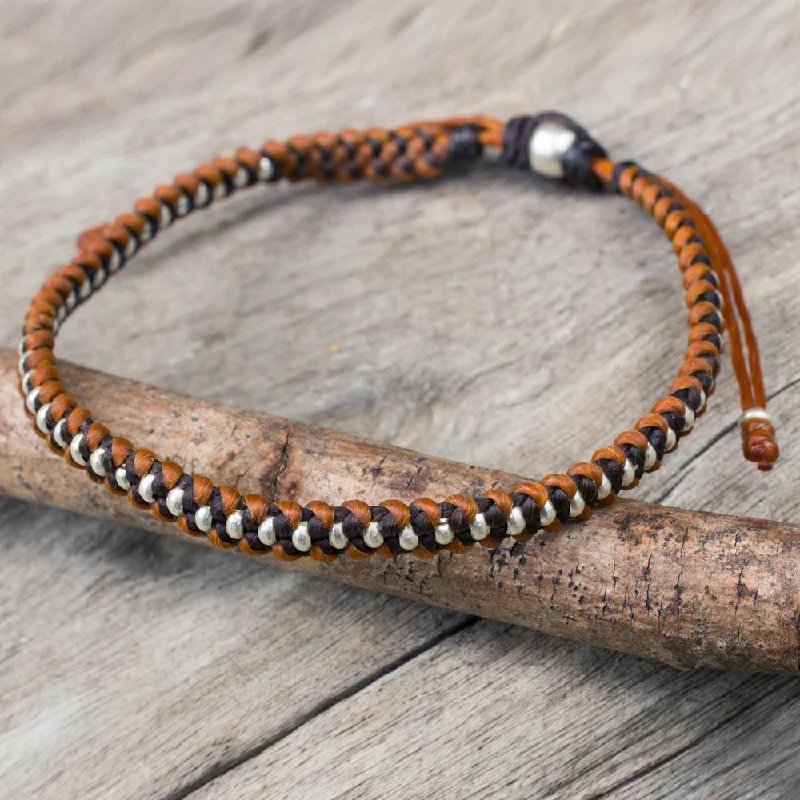 Textured metal bangles-Handcrafted Silver Accent 'Brown Tan Progression' Bracelet (Thailand) - 7'6" x 9'6"