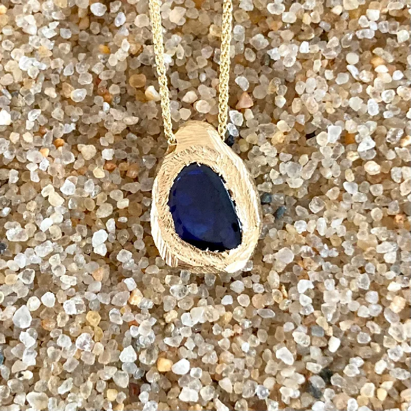 Multi-chain necklaces-Rose Cut Sapphire 18K Gold Necklace