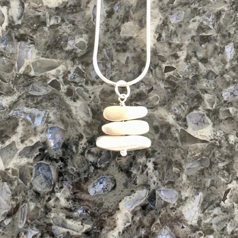 Art deco necklaces-Short Stacked Brushed Sterling Silver Stones Pendant Necklace