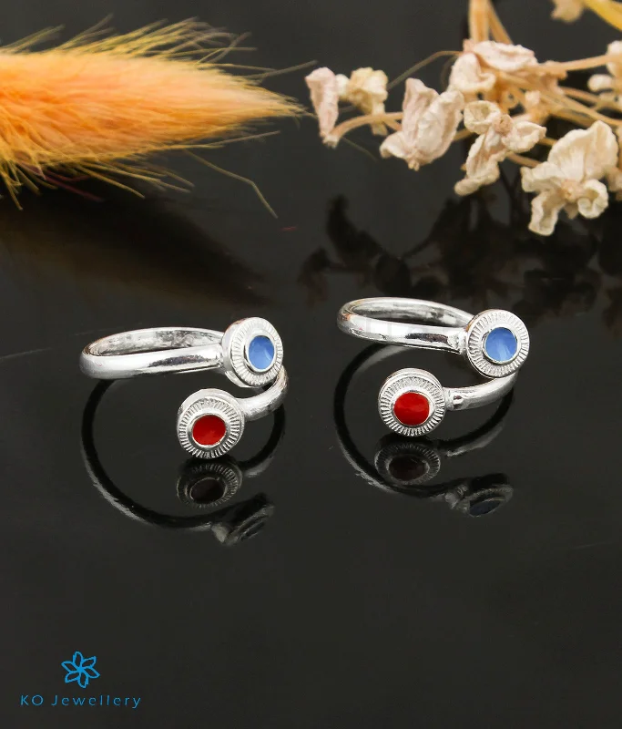 Handcrafted engagement rings-The Nivit Silver Toe-Rings (Red/ Front open)