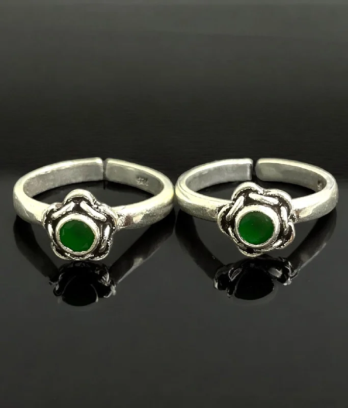 Open shank engagement rings-The Aakara Silver Gemstone Toe-Rings (Green)