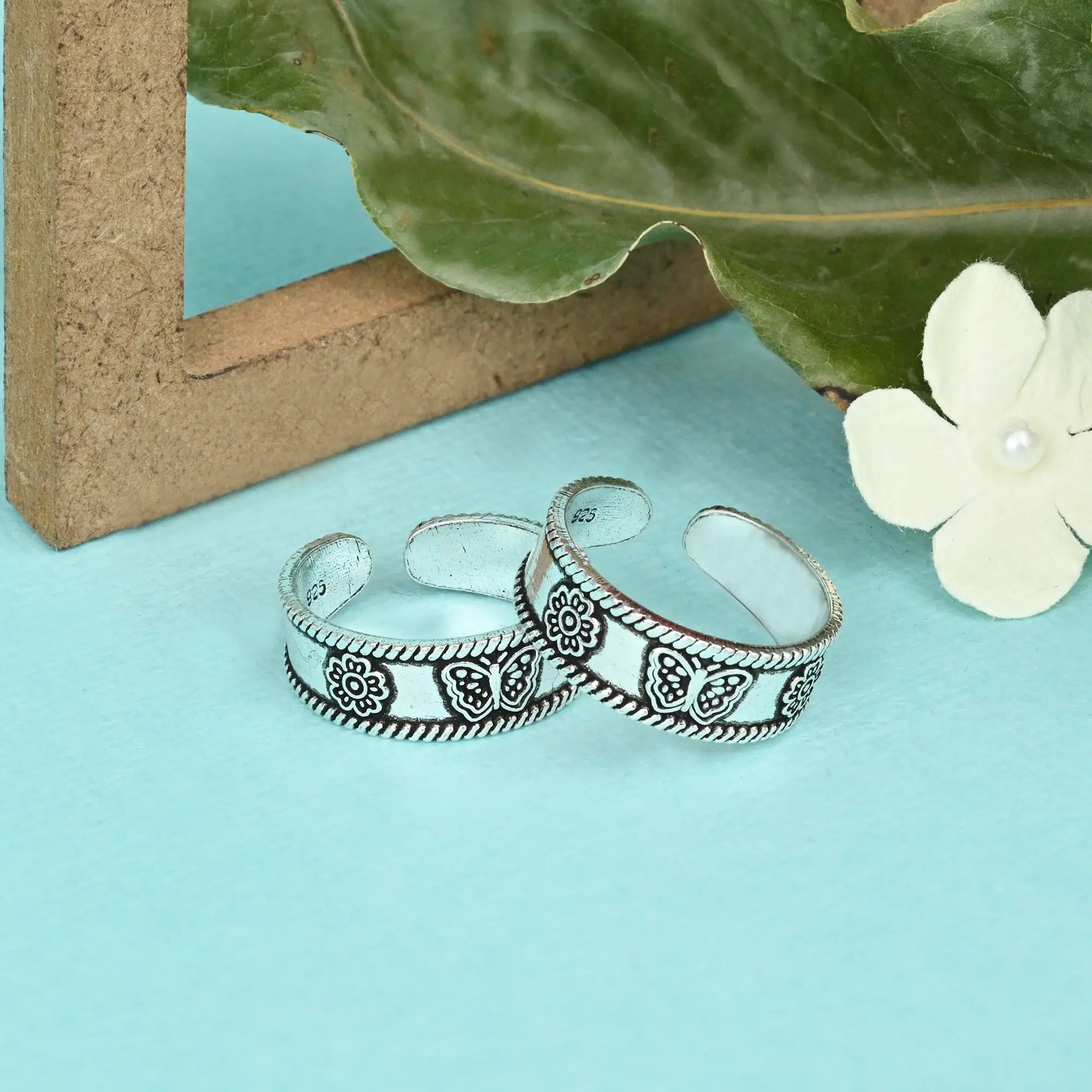 Dainty stack engagement rings-Butterfly Blossom Toe Ring