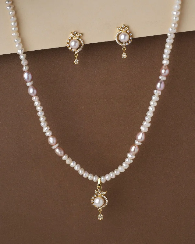 Woven link necklaces-Beautiful Pearl Necklace Set